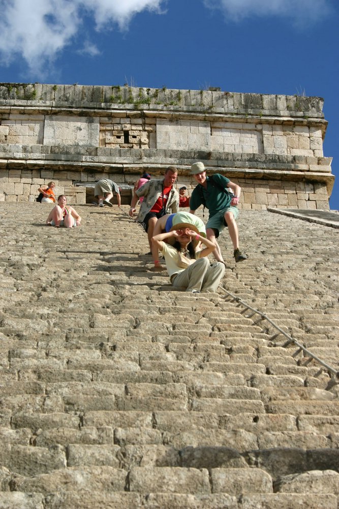 15  El Castillo.jpg