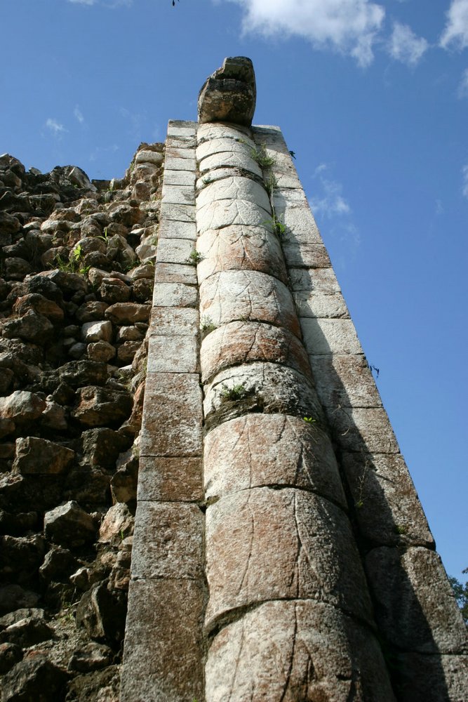 02 Chichen Itza.jpg